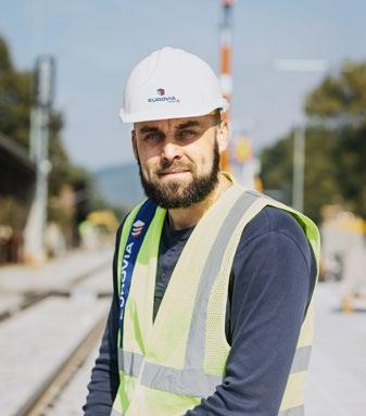 přejezdů. Železniční stanice Ruda nad Moravou a Bohdíkov byly zapojeny do dálkového ovládání ze stanice Šumperk.