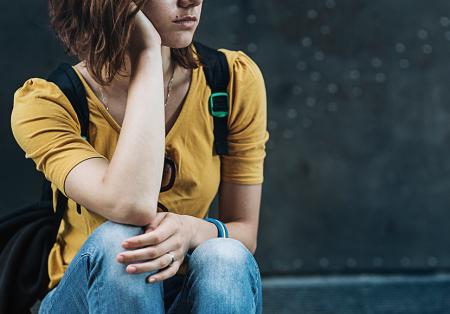 Stock photo. Posed by model. Poruchy příjmu potravy mohou působit izolovaně i souběžně s jinými duševními poruchami.