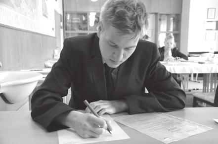 Maturitní zkoušky školní rok 2016/2017 Třída: 4. ME Střední odborná škola a Střední odborné učiliště Lanškroun Termíny maturitních zkoušek: písemné zkoušky společní části MZ 2. 5.