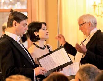 A jako vždy v posledních letech i tentokrát doprovodil bavorský salonní soubor Johann Strauss orchester Coburg osvědčené skvělé české sólisty Luisu Albrechtovou (soprán) a Milana Vlčka (tenor).