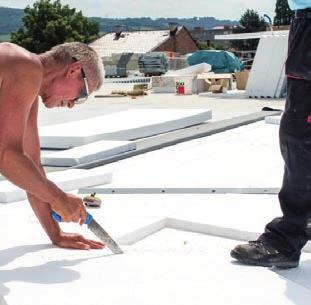 pokládají polystyrenové desky Isover EPS dle konkrétních požadavků na pevnost v tlaku.