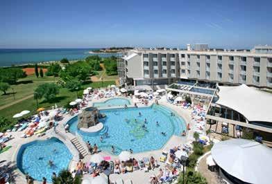 NOVIGRAD NÁPOJE K VEČEŘI Aminess Hotel LAGUNA *** - NOVIGRAD Poloha: v těsném sousedství hotelu Maestral, cca 1 km od centra Novigradu.