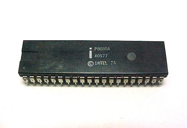 256 adresovatelných V/V brán. Taktovací frekvence tohoto procesoru byl přibližně 1-2 Mhz, čas potřebný k vykonání instrukce byl minimálně 4 hodinový takt.