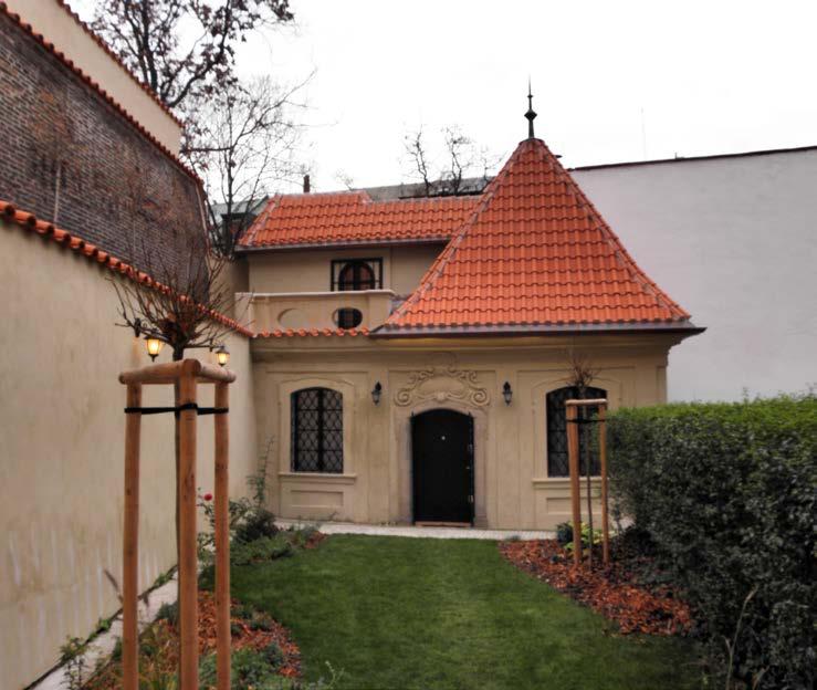 Kostel sv. Jana Nepomuckého na Skalce Kaple byla vysvěcena 16. 5. 1697 a duchovní správy se ujali servité z novoměstského konventu u kostela Zvěstování Panny Marie na Trávníčku.