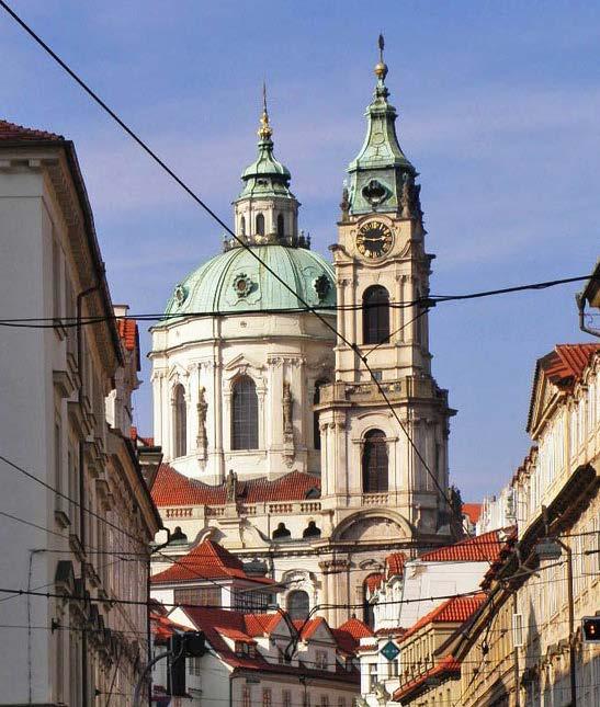 Historie Staroměstském náměstí (1732 36) a po svém otci architekt dostavěl také malostranský kostel sv. Mikuláše (1737 51) s monumentální kupolí a zvonicí.