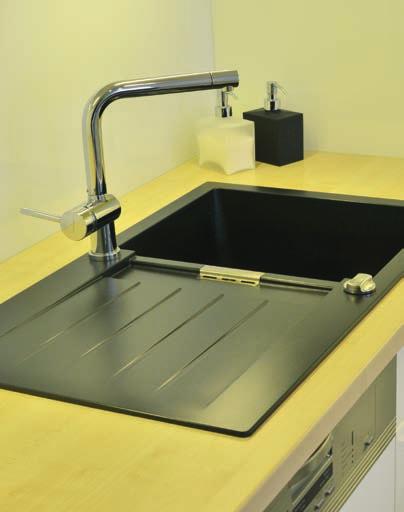ELEGANTNĚ CHLADNÁ 2480 29 Moderní i útulná, chladná i hřejivá. Přesně taková může být i vaše kuchyně.