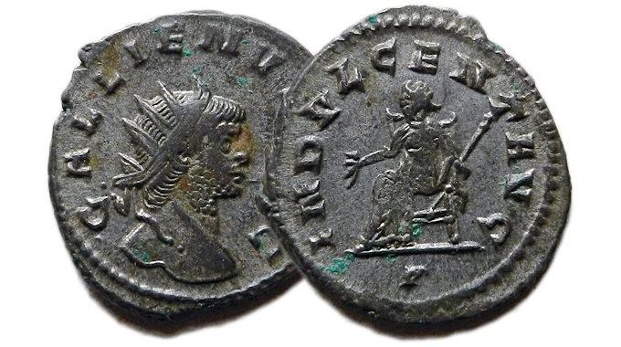 Například na Vespasianově minci s bachyní je číslice XIII.