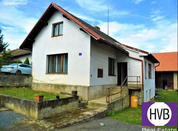 9) Rodinný dům Nabídková cena: 1 290 000 Kč Lokalita: Hulice, okres Benešov Stavba: Smíšená Stav objektu: Velmi dobrý Podlaží: 2 včetně 1 podzemního Plocha zastavěná: 502 m2 Užitná plocha: 131 m2