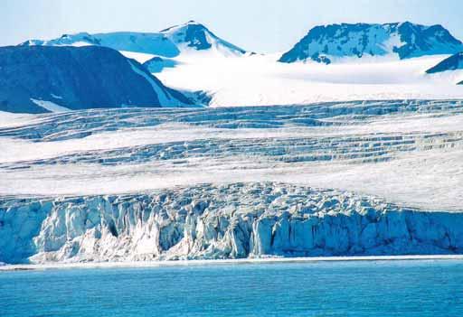 Za kouzlem Špicberků, Lofot a Vesterálů Oslo Longyearbyen Isfjorden Barentsburg Esmarksbreen Tromsø Narvik Hinnøia Svolværu Hennigsvær Trollfjord Nusfjord Reine Å i Lofoten Moskenes Bodø Oslo >