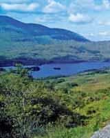 Krátká zastávka ve Fort William, usazeného pod nejvyšší horou Skotska Ben Nevisem. Přejezd přes malebný Fort Augustus, kolem jezera Loch Ness se zastávkou u Urquhart Castle. 8. den: snídaně.