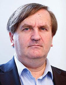 Profesionální učitelský sbor / Professional teachers team Čím míň toho vím, tím víc se učím. Čím víc se učím, tím víc toho vím. Čím víc toho vím, tím víc toho zapomenu.