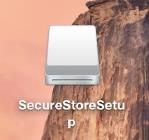 Stažený zdrojový soubor aplikace na ploše. Kliknutím myší na tento soubor se připojí disk SecureStoreSetup.