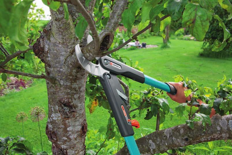 GARDENA nůžky na větve S lehkostí k větší stříhací síle Inovativní řešení a nejmodernější materiály