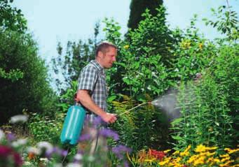 Postřikovače a tlakové postřikovače jsou užitečnými pomocníky při jemném zavlažování, rozptylování hnojiva nebo při postřikování rostlin ochrannými přípravky.