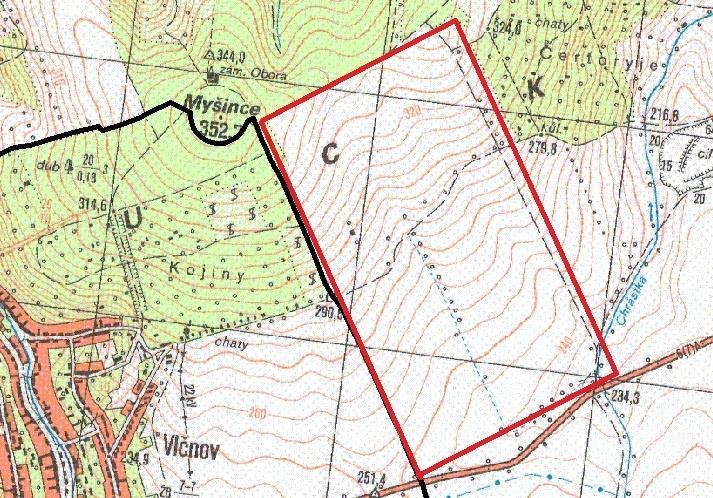 golfového hřiště bude zasahovat i do katastru Vlčnova. Jeho využití plochy to ale změní jen minimálně (Pijáček, 2015). Golfové hřiště může být pro Vlčnov přínosem ekonomickým, kulturním i přírodním.