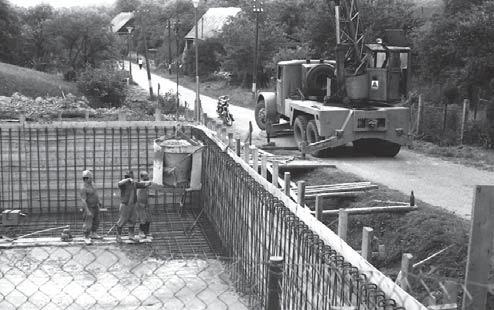 Vzhledem k tehdejšímu stavebnímu materiálu, zejména dřevu, bylo více požárů, protože se svítilo loučemi, později petrolejovými lampami. Výjimkou nebyly ani požáry způsobené bleskem.