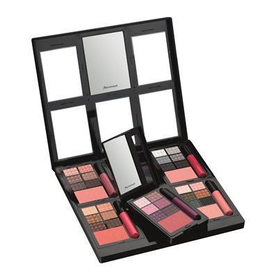 MAKE UP LOOKS PALETTE MAKE UP KITTEN PALETTE Aby si na své přišly i malé slečny, je pro ně Paletka, která nadchne všechny