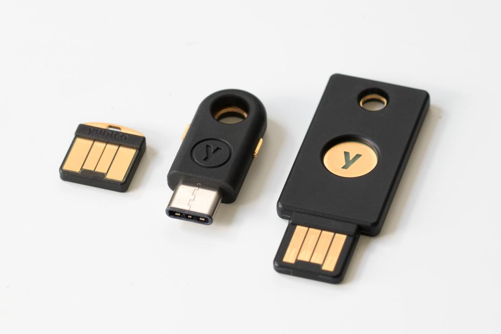 TYPY KARET USB tokeny Yubikey