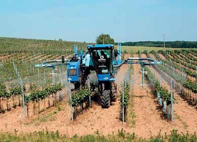 téma měsíce Technika pro zahradníky Efektivita multifunkčního nosiče při ochraně vinic The efficiency of multifunctional carrier by vineyards protection Souhrn Zpracovaná studie efektivity využití