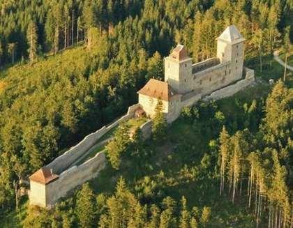 Hrad Kašperk Burg Kašperk http://http://www.kasperk.