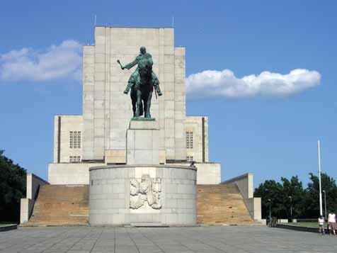 9. po. Očima českých Židů: židovská identita a současný antisemitismus.