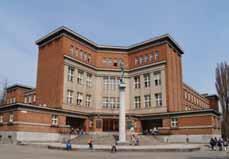 20) a/ 1909 b/ 1938 c/ 1984 VRCHOLNÝ ARCHITEKT A URBANISTA (135 LET) Jak se jmenuje autor sochy Bruncvíka na pilíři Karlova mostu? (foto str.