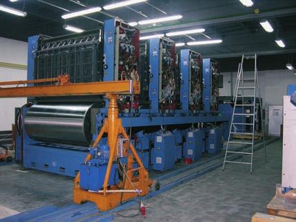 Praxe Svět tisku 7 8/2009 80 s tloušťkou substrátu až do 1,6 mm. Provedení stroje Rapida 205 nainstalovaného v Eclipse Varšava umožňuje potisk materiálu v tloušťce do 1,2 mm.