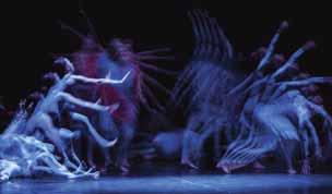 BĚH NA DLOUHOU TRAŤ C-Dance Evy Veverkové Ústí nad Orlicí Hudba: Pink Floyd Choreografie: Eva Veverková Rok uvedení: 1987 Tanec o podstatě života, o chtěném i nechtěném dědictví z pokolení na