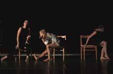 25 SEDMÁ SYMFONIE V BARU Naoko Šumperk Hudba: Ludwig van Beethoven Choreografie: Anna Jirmanová a kolektiv Nominace z kraje Olomouckého Ač na to nejste hrdí, asi už jste zažili, co se děje v baru při
