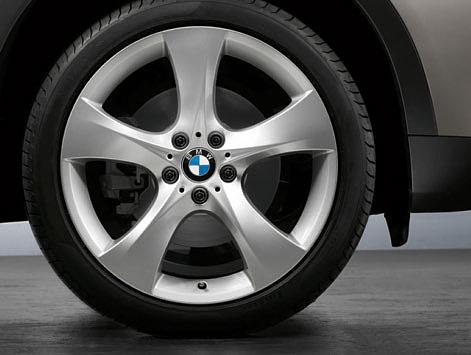 LETNÍ KOLA Z LEHKÉ SLITINY BMW X/X 9" Double-spoke 9 M Vysoce kvalitní 9"