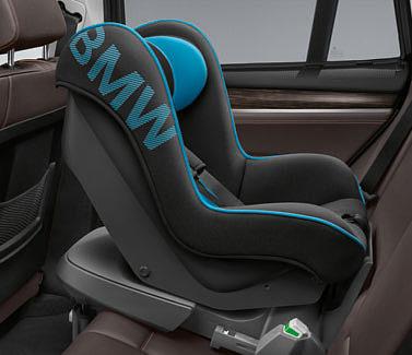 . 7 BMW Junior Seat / Sedačka, která roste s dítětem.