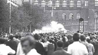Invazní vojska čítala 6300 tanků, 2000 děl, 550 bojových a 250 dopravních letadel. Souhrnné stavy okupačních vojsk odhadují historici na více než půl milionu osob.