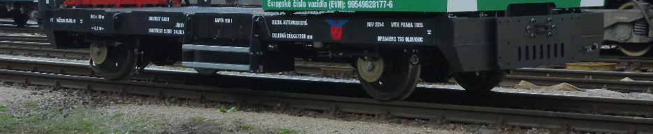 Mezi spalovacím motorem a hydrostatickou soustavou je použita přímá vazba pomocí elektronické řídicí jednotky, která podle okamžitého zatížení hydraulické soustavy průběžně upravuje výkon motoru.