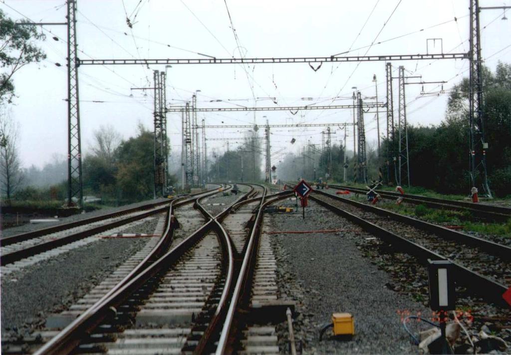 30/01 Vlastní práce V dubnu 2001 se začalo s modernizací II. železničního koridoru mezi Ostravou a Petrovicemi u Karviné.