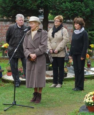 Na hřbitově se 1. 11. konala Vzpomínka na zesnulé.