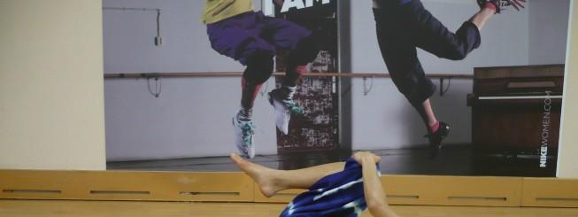 Cvik 8 Popis: ZP, 1-8 leh - skrčit přednožmo povýš pravou 1 8 s