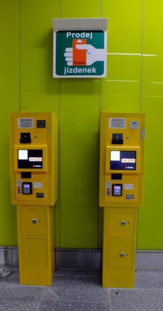 Od dopravy k Smart Cities: Krok 1 Prodejní automaty Od 08/2014 Prodejní (retail) transakční režim Hotovost a bezkontaktní karta Většinou bez PIN a kontaktního čipu Každý nákup