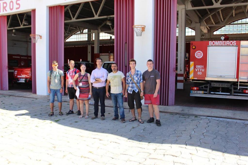 3.běh: Portugalsko Faro požárníci Třetí skupinu tvořili 4 žáci oboru Požární ochrana, kteří absolvovali svou odbornou praxi na dvou hasičských stanicích v portugalském Faru od 30.6.