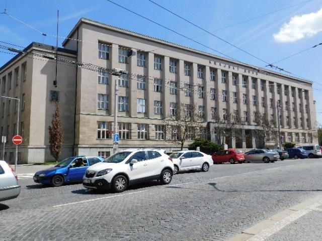 Nastává další rozvoj průmyslu, nárůst počet obyvatel a další bytová výstavba.