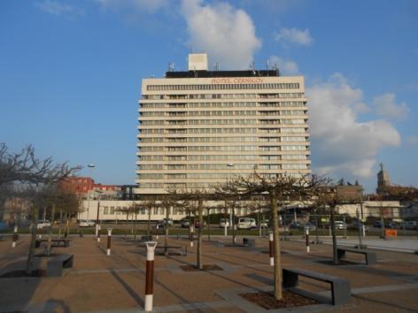 Obrázek 36: Hotel Černigov na Reigrově náměstí V dnešní době je hotel ve špatném stavu.
