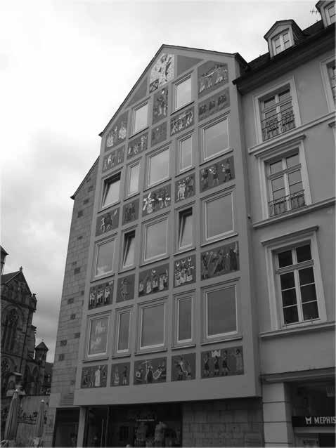 local environment and therefore 19th century architecture was chosen for reconstruction.