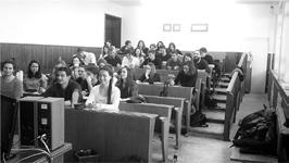 : Architectonic correct location of door ([9]) RESEARCH ANALYSIS OF CO2 CONCENTRATION IN UNIVERSITY SCHOOLROOM Experimental measurements were carried out in the university schoolroom Fig.
