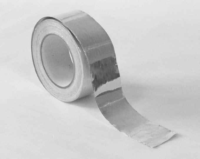Samotná PE páska neobsahuje žádný silikon ani silikonový olej či složky, které by se mohly postupně uvolnit a způsobit špatnou přilnavost laku na plochách jimi potřísněných.