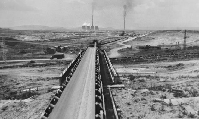 Historie Počátky historie ZAT jsou spjaty s uranovým průmyslem v Příbrami, kde vzniklo již v roce 1958 vývojové středisko ÚSVaTRS (Ústřední správa výzkumu a těžby radioaktivních surovin).
