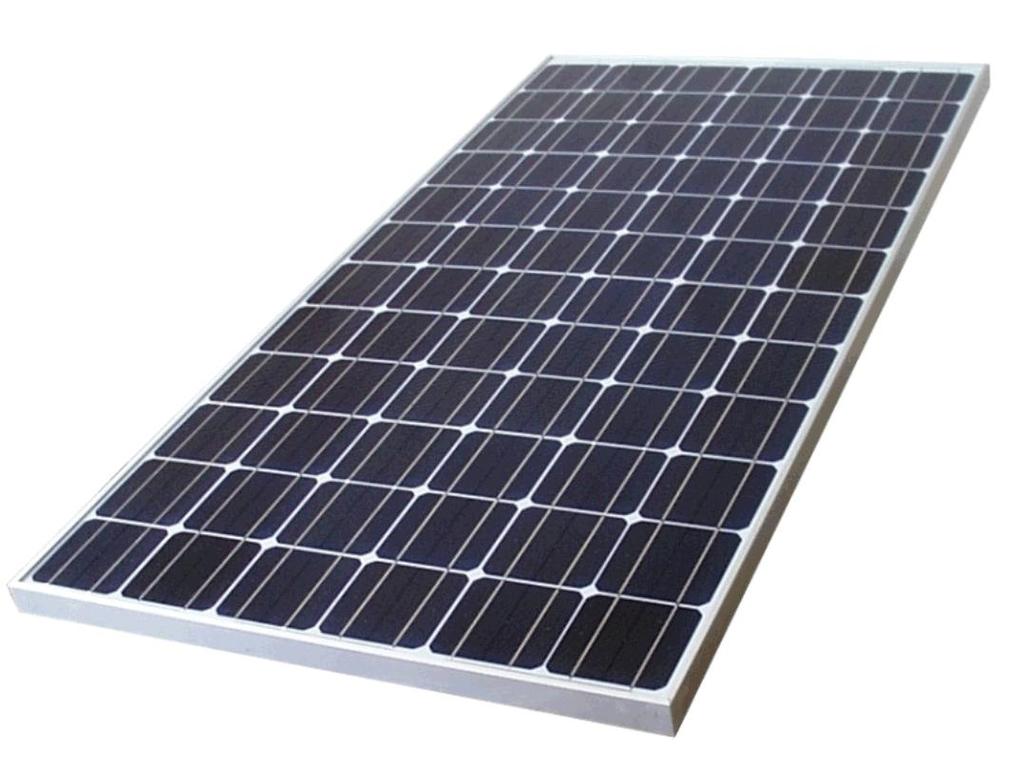 Černé monokrystalické solární články pokryté antireflexní vrstvou jsou součástí fotovoltaického panelu zobrazeného na obr. 5.