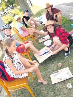 Pro naši maloobchodní prodejnu v Hořovicích hledáme prodavače /prodavačku sortimentu voda plyn - topení. Praxe v obchodě podmínkou. Pevná pracovní doba. Bližší informace na tel. 311 516 273.