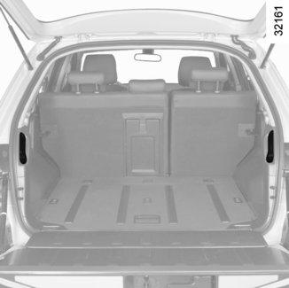 FUNKCE ZADNÍ LAVICE (1/2) 4 1 2 3 5 Sklopení zadního sedadla ze zavazadlového prostoru (podle vybavení vozidla) spusťte dolů hlavové opěrky, posuňte přední sedadlo