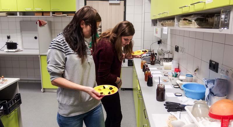 Student oboru získává základní znalosti o živočišných a rostlinných produktech během jejich produkce, a to zejména s ohledem na jejich zdravotní nezávadnost, dále získává přehled o technologiích