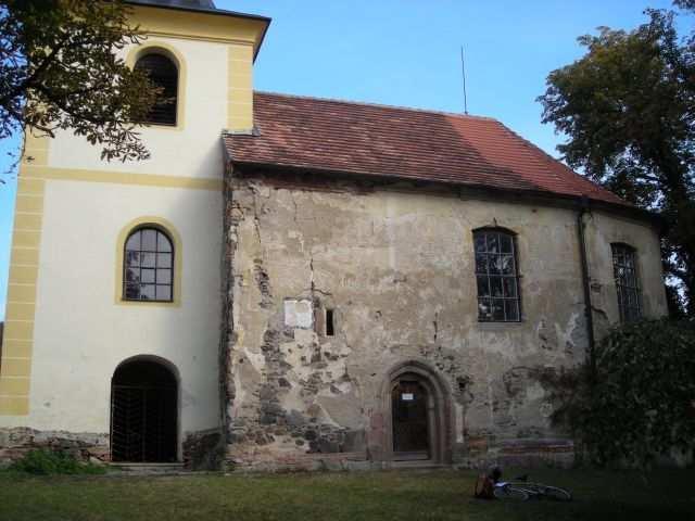 obr.2 - kostel sv. Bartoleměje Zřícenina hradu Zbořený Kostelec Původní název hradu byl Kostelec (obr.