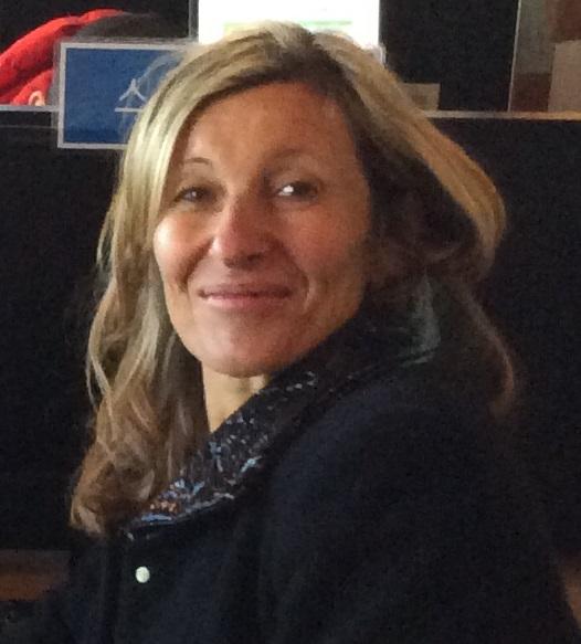 Doc. PhDr. Lenka Hrušková, Ph.D. Absolventka Pedagogické fakulty Jihočeské univerzity v Českých Budějovicích (obory NJ, RJ, VV). Titul PhDr.